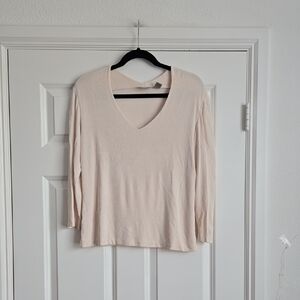 Chico's Light Cream V-Neck Long Sleeve Top